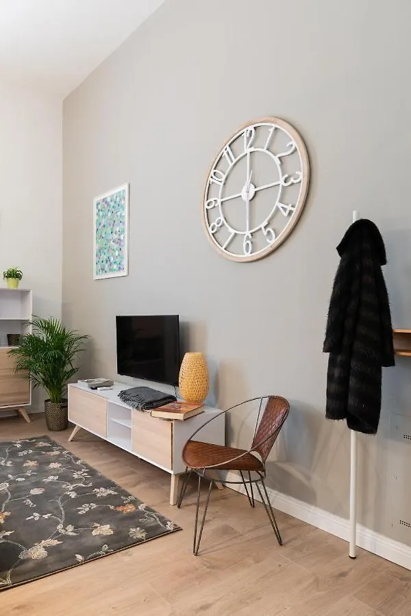 Living Walls Florence Apartments איטליה